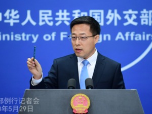 特朗普正考虑取消数千名中国研究生的签证？外交部回应