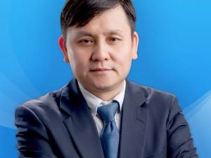 张文宏专家门诊下周重开，挂号费50元！网友：太便宜了……