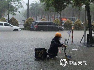 暴雨预警！10省区将有大雨或暴雨，9地暴雨已破纪录，转发提醒！