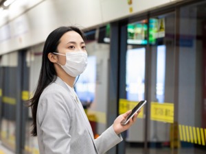 太难了！美国公司订了10亿美元口罩，说好3天打钱，快一个月了还没动静