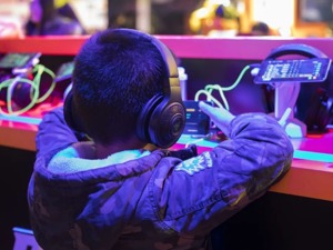 孩子冒充家长玩游戏？腾讯出新招：登录前先“刷脸”