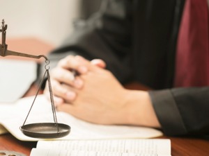 王振华上诉请求二审，辩护律师发千字声明：没有翻供