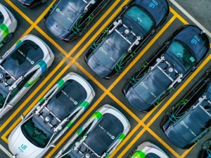 广州可以打“无人车”了 高德上线文选知行Robotaxi