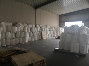 熔喷布暴利神话破灭：堵门抢的设备还产不出“合格布”？有“接盘侠”巨亏千万
