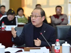 如何在发展转型期平衡各方诉求？社科院房宁：政权体制要有强大的利益协调功能