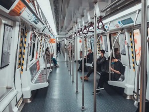 每天上千万客流，却还要靠政府补贴，地铁公司挣钱有多难？