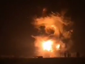 突发！四川广汉一鞭炮厂发生爆炸，现场火光冲天！消防力量正开展救援