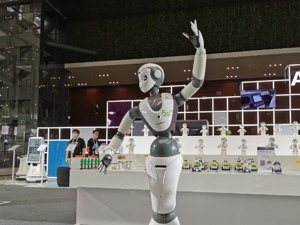 图集|探营2020世界人工智能大会 现场机器人表演舞蹈