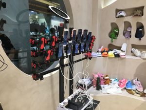 服装贸易个体商户“直播卖货”有多难？  门槛高、效果不明显、定位不符合