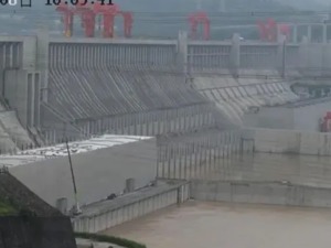 每天2.9个武汉东湖！三峡水库减少下泄流量，缓解长江中下游防洪压力