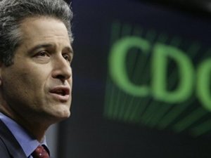 白宫要求绕过CDC上报疫情数据，前疾控中心主任：倒退！有可能“进一步被政治化”！