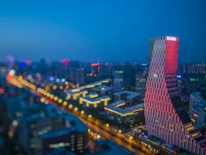 成都，再定义“极核城市”