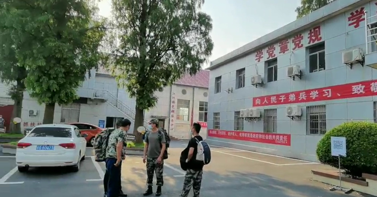 直击抗洪一线丨致敬！4位退伍老兵千里驰援九江抗洪，最大年龄已69岁！