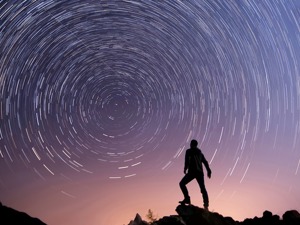 傅鹏博、刘格菘二季度都买了什么？他们的最新重仓股明细和市场研判来了！