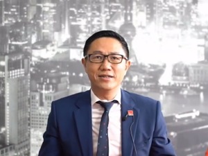 直通商学院攻略 | 法国里昂商学院副校长王华：数字化经济时代工商管理专业路在何方？