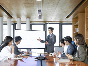 直通商学院攻略 | 上海交大教授：未来财经人才需具备社会导向性思维 
