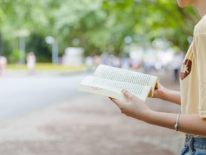 直通商学院攻略|复旦大学管理学院副院长吕长江：本科选学校、硕士选专业、博士选导师