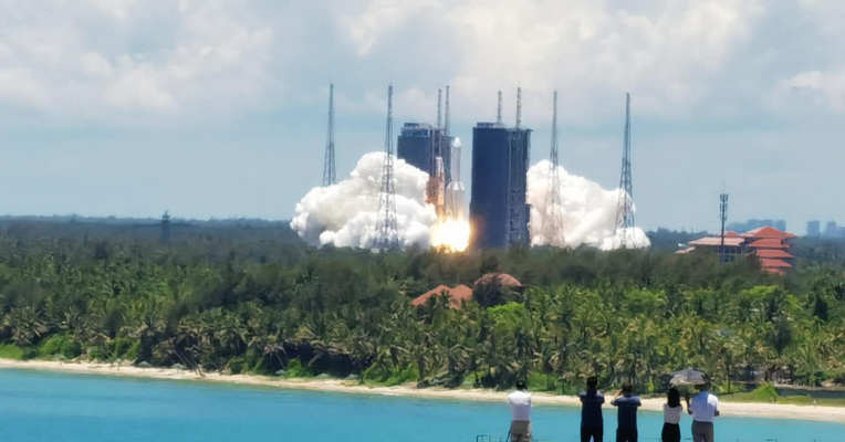 天问一号向火星出发 每经记者现场直击发射