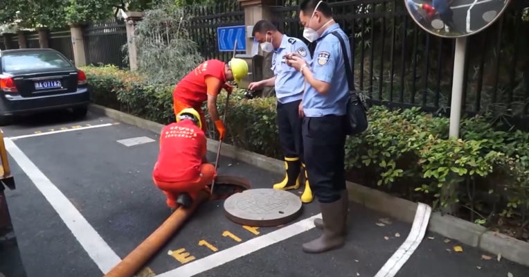 杭州失踪女子丈夫交代杀人分尸事实：于来某某熟睡之际将其杀害，分尸扔至化粪池内