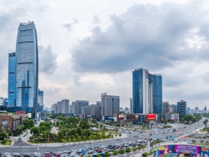 楼市非理性 东莞一月两度加压调控：外地人限购3套房，二手房限售增至3年