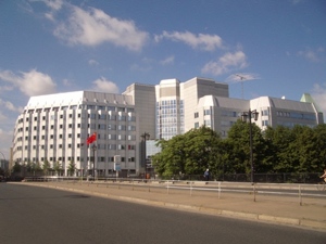 重要通知！中国驻德国大使馆深夜提醒：从这五国转机赴华须预先完成核酸检测，直飞航班暂无需阴性证明
