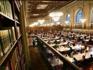 英国高等教育行业因疫情损失超1700亿元，欧美大学迎“至暗时刻”：教授被裁，多所百年高校永久关闭！