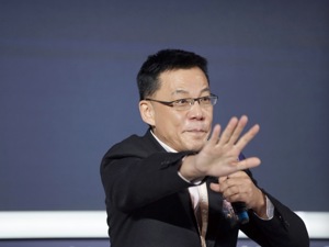 当当控股权之争“最后一张牌”？李国庆、俞渝被儿子告上法庭 事关18.65%代持股权