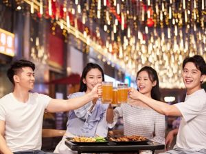 武汉餐饮业协会回应“10人点9菜”倡议：很多网友理解有误，有餐饮店已响应
