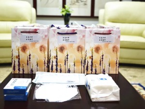 “不息求索，不负韶华”！中国驻苏丹使馆再次向在苏留学生发放防疫物资“健康包”