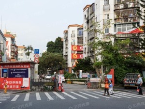 男子借名买房，30年后房屋拆迁，他却被名义房主儿子起诉要求返还占用期全部租金