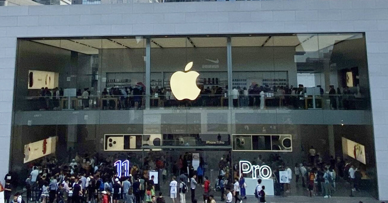 视频丨苹果市值超2万亿美元！全球还有3.5亿iPhone用户等着换手机…