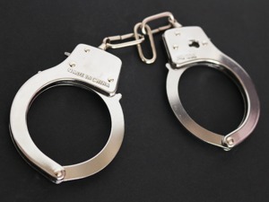 广西一大学女教授与丈夫在家遇害，受害者亲属有重大作案嫌疑，警方通报来了