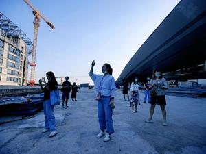 天府国际机场建得怎么样了？15位网络“大V”实地探访体验