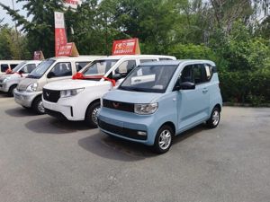 北京将下发2万新能源家庭指标，实探新能源车市：几乎无特殊优惠活动，不同车企销量分化严重