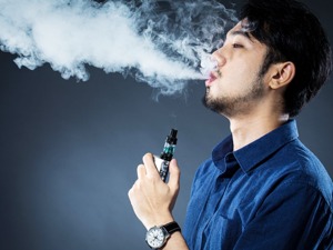 严监管下的电子烟百态：卖力吆喝推新品，价格战跟还是不跟？