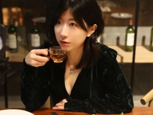 “白天是总监，晚上讲脱口秀”，这个让李诞很有“压迫感”的学霸火出圈了！