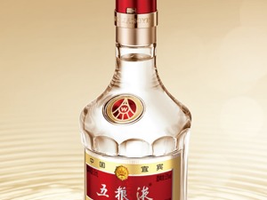 五粮液中报亮眼 现金流充裕 销售创新静待旺季再突破