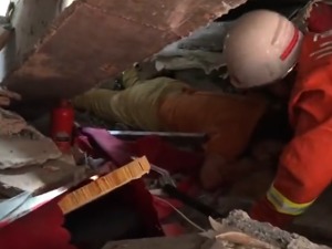 最新！山西临汾一饭店坍塌已致13人遇难，事发时一老人正在过寿，涉事建筑加盖“棚子”并有地下室