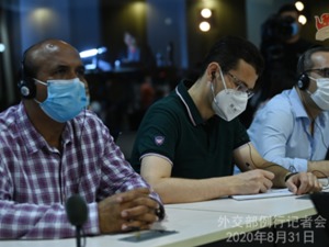 美国媒体称中国军队近年来派留学生隐瞒身份赴美学习，外交部回应