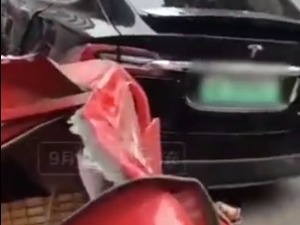 突发！四川南充一特斯拉失控致2死6伤，警方通报来了