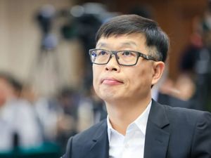 美的董事长减持套现近14亿！回应：个人资产配置需要