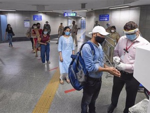 印度确诊突破437万例居全球第二，印度中央邦女部长语出惊人：我在牛粪中出生 不会得新冠