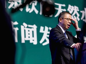 30余年低调“农夫”30分钟高光“首富” 农夫山泉钟睒睒是如何“炼”成的？