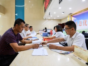 “放管服”改革再深化！全面推行“不见面”办事，李克强：加快取消重复审批、不必要审批