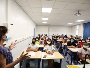 欧洲多国疫情恶化，远超上半年高峰！形势严峻，张宏文却说曙光已现，有三个理由…