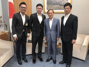 “平民出身的他对中日文化交流非常支持” 听中国影视老总讲述与菅义伟的亲密接触 