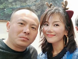 上热搜10小时后，刘涛发文：因父亲去世感伤…丈夫深夜辟谣“炒比特币亏12亿”