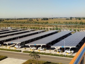 光伏涨价博弈步入“冷静期”：下游豪掷百亿要保供 头部多晶硅企业扩产忙