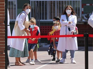 欧洲多国疫情复燃，每经连线欧洲疾控中心解读原因：取消公共卫生干预，导致新冠肺炎疫情反弹