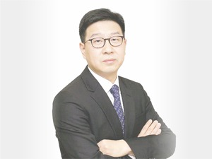 每经专访重庆钢铁董事长张锦刚：重钢已迈入“中期造血”阶段，需调结构、控本提效